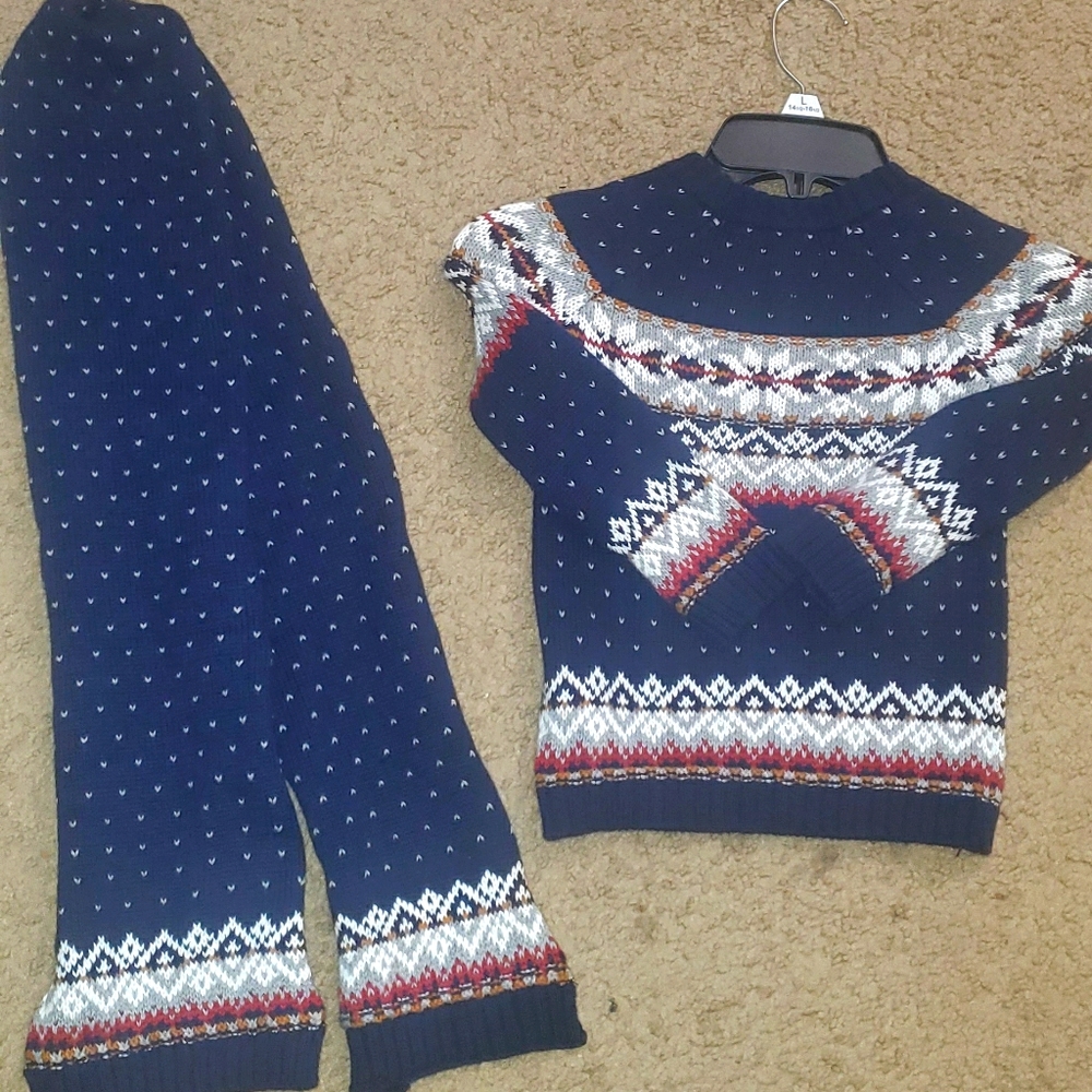 Rorie Whelan knit sweater scarf set